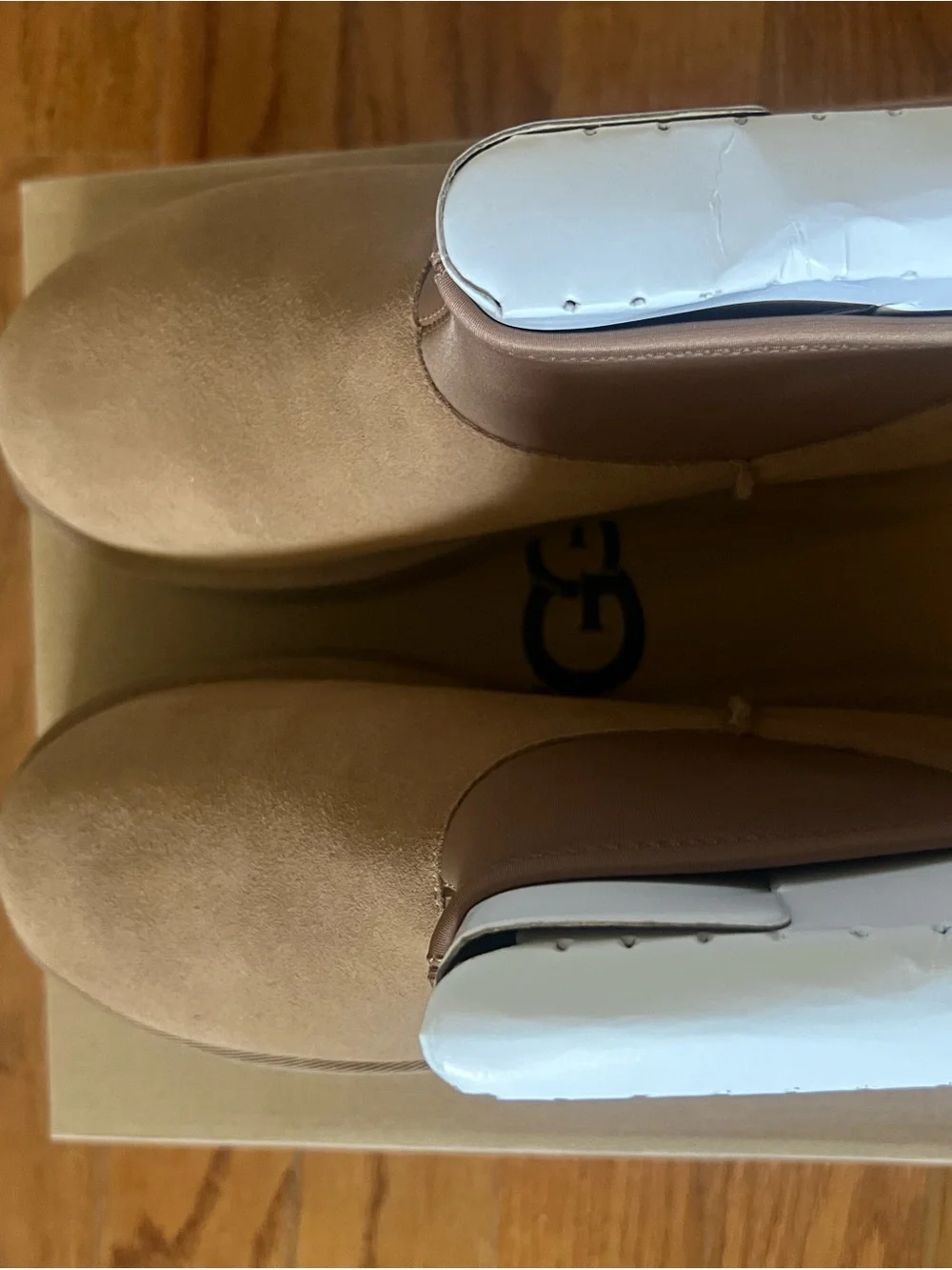 UGG Women's Tan Platform Chelsea Boot